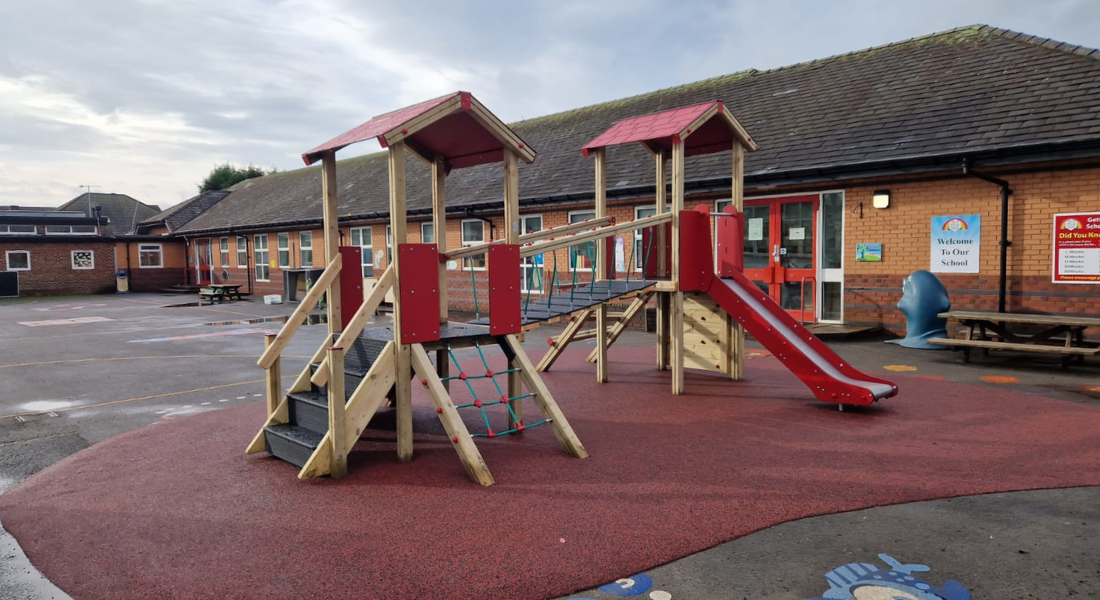 Jigsaw Tower Playground Equipment & Wetpour Safety Surfacing