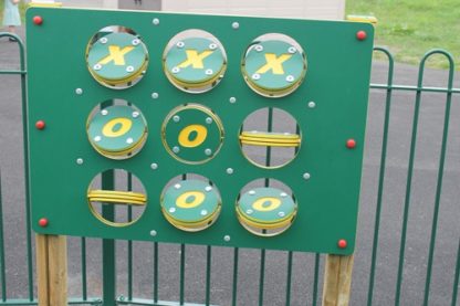 Noughts And Crosses Activity Board Green 2