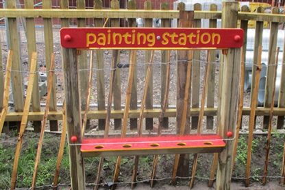 Pb111 6 | Painting Station | Creative Play