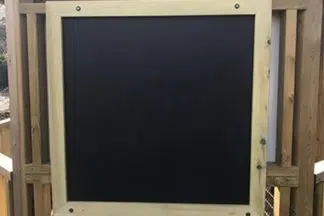 wall-mounted–chalkboard