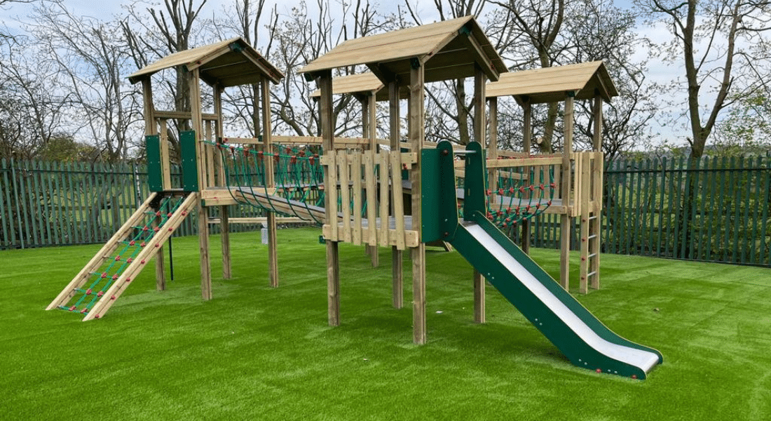 Mont Blanc Jigsaw Tower Playground Equipment With Artificial Grass