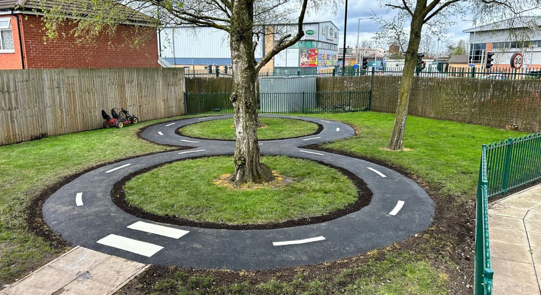 Wetpour Roadway And In-ground Trampoline Playground Equipment