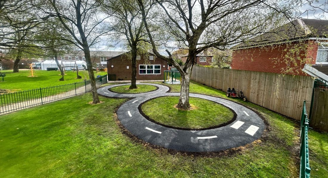 Wetpour Roadway And In-ground Trampoline Playground Equipment