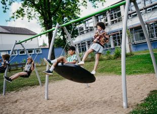 STEEL METAL PLAYGROUND EQUIPMENT - SWINGS