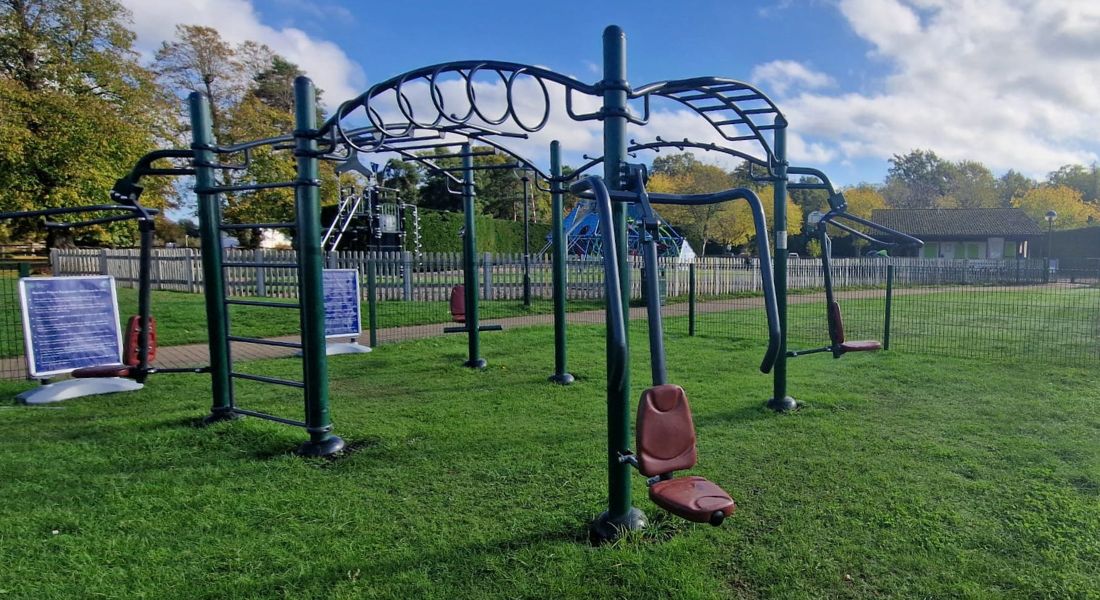 STEEL METAL PLAYGROUND EQUIPMENT