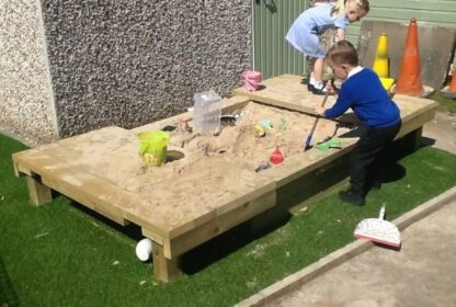 Sliding Lid Sand Pit Freestanding Playground Equipment