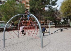 Metal Climbing & Activity