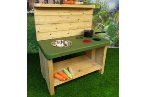 Small Mud Kitchen