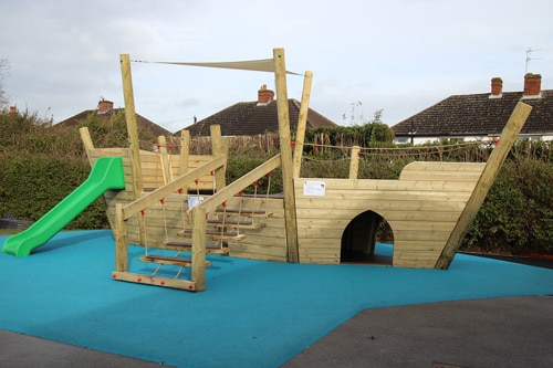 Pirate Ship Midi (Timber) - Image 2