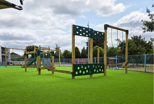 Adventure Trail 6 U-Shaped This Image Shows An Adventure Trail 6 U-Shaped On Artificial Grass Safety Surfacing