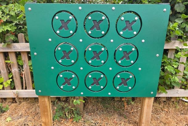 Noughts & Crosses - Image 11
